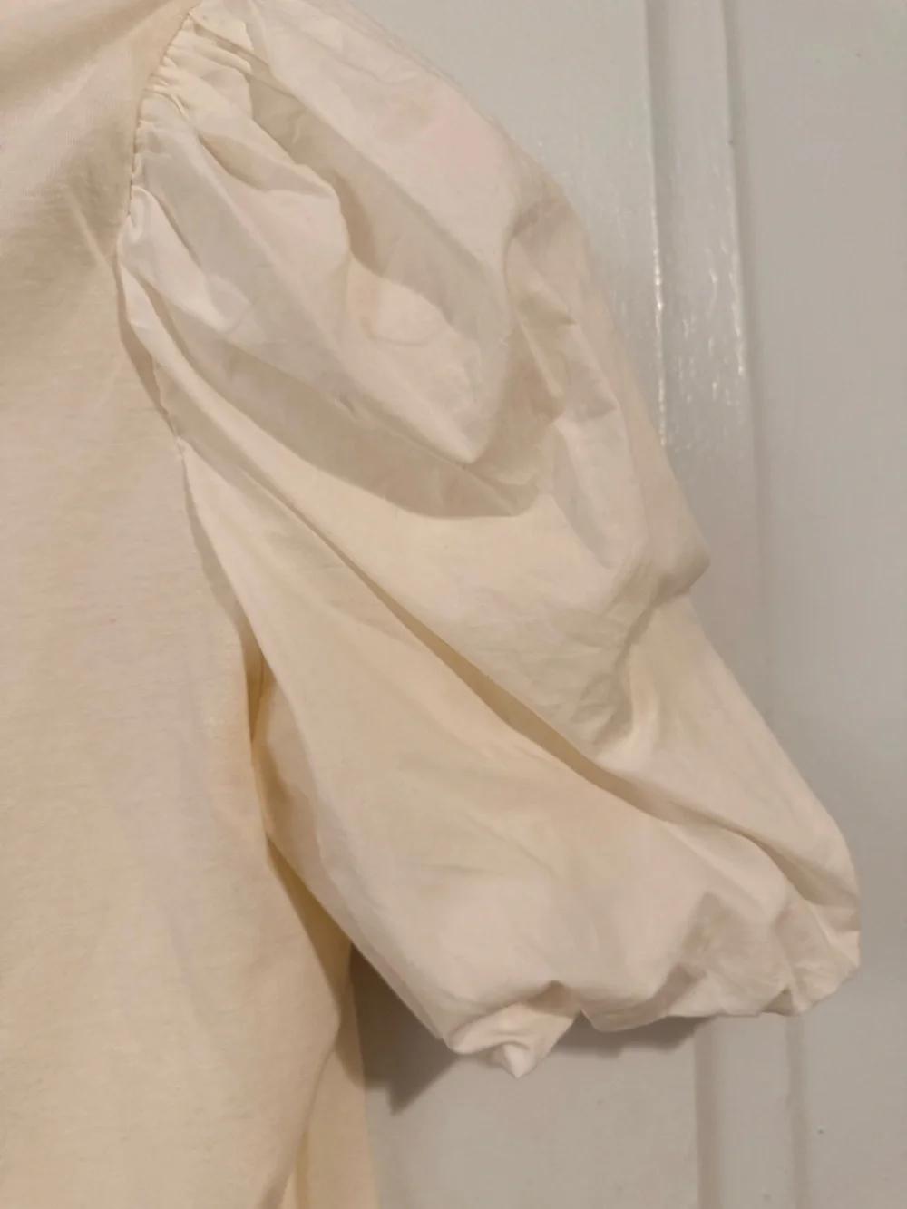 H&M Ivory Puff Sleeve Tee - Picture 4 of 7